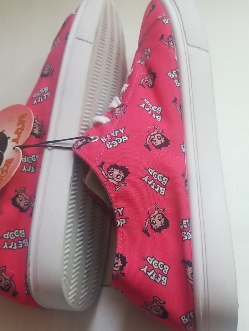 Betty Boop Bright Pink Women Canvas Lace-Up Sneakers - Picture 6 of 7
